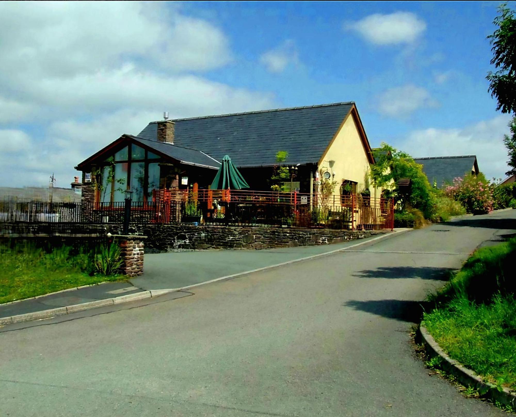 Castle Lodge - Brecon Beacons Accommodation Sennybridge Exterior foto